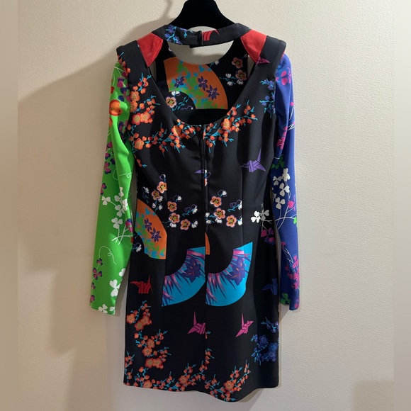Versace X H&M Dress, complete with original hanger and garment bag - Picture 6 of 16